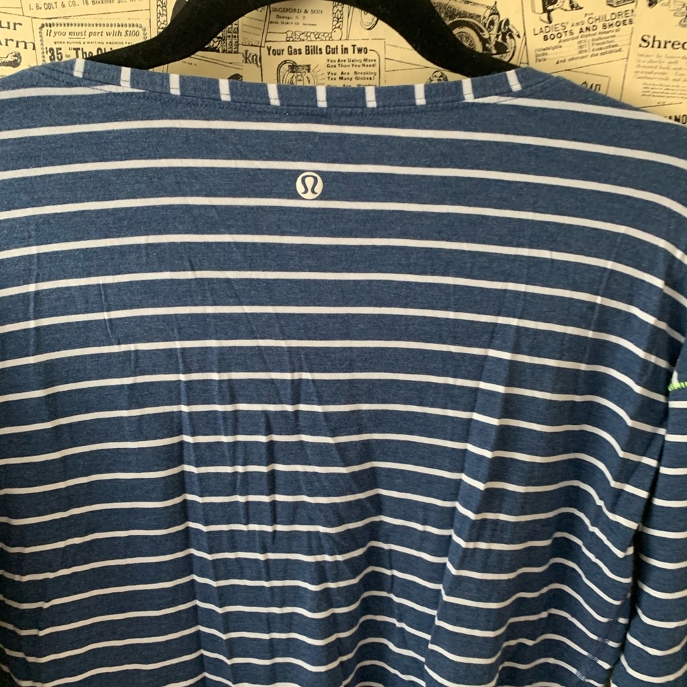 Lululemon striped long sleeve blue top white SZ 4 - Picture 8 of 9